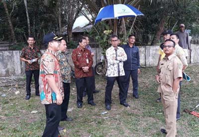 Tinjau Sejumlah Proyek Fisik, Bupati Kuansing Minta Selesaikan Tepat Waktu